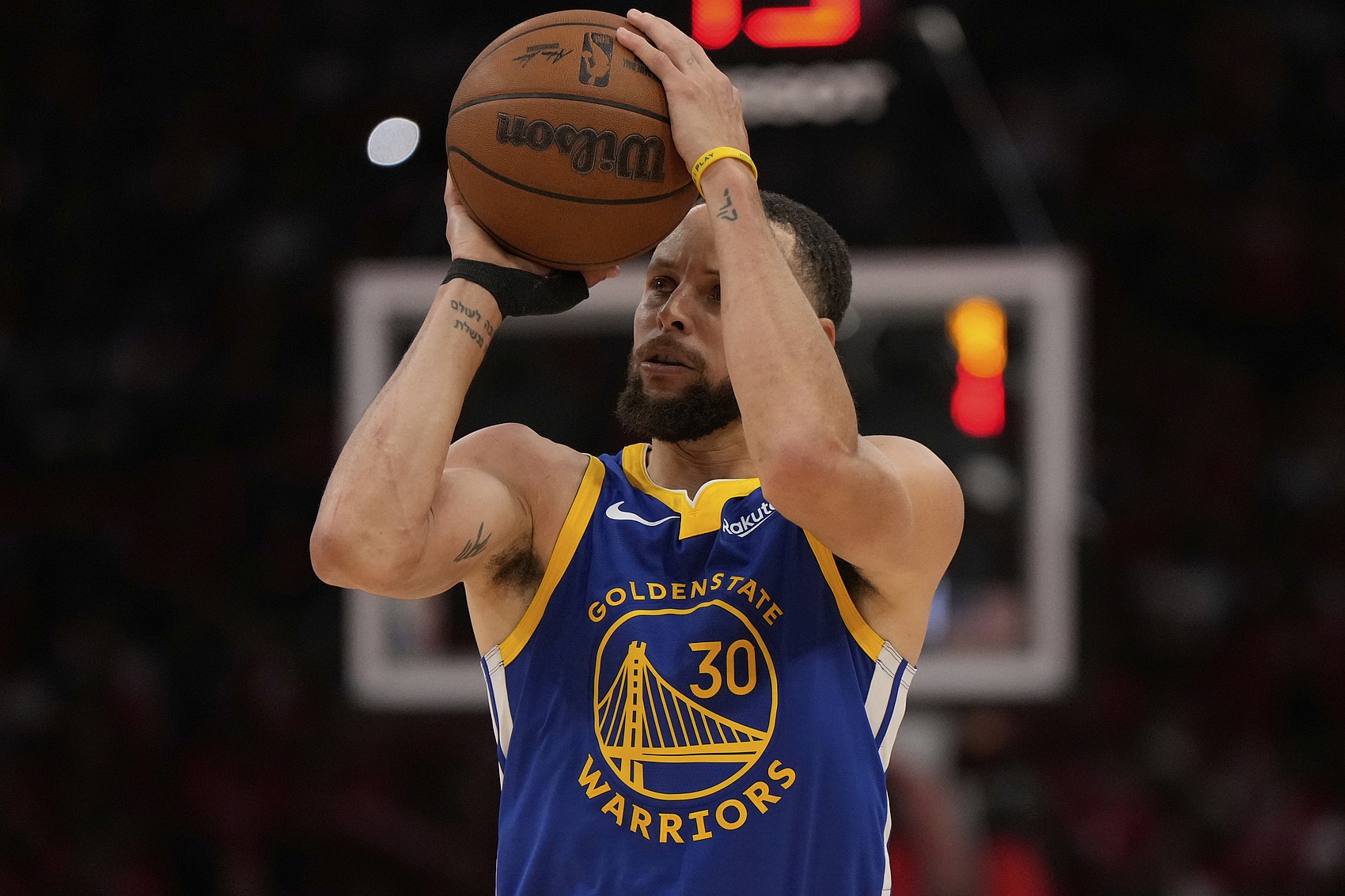 库里：高中时依靠身体和运动能力也能混过去 但之后技术就很重要