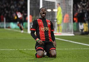 半岛体育登入-邮报：布伦特福德4200万镑签瓦塔拉达协议，这为维萨离队铺平道路