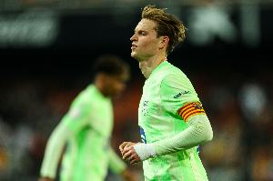 半岛体育官方入口-世体：尽管双方愿意继续，但巴萨与德容续约因与其经纪人解约受阻