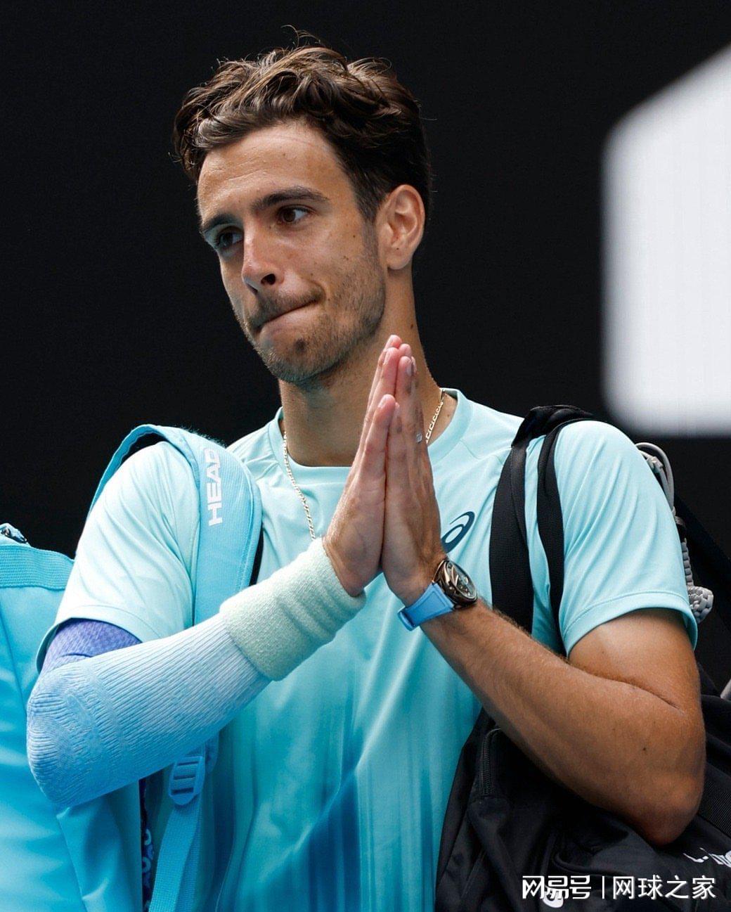 半岛体育官方入口-从美网到澳网：德约科维奇与“退赛礼物”的十年轮回