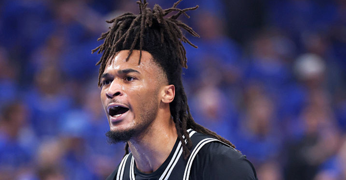 半岛体育官方入口-卡斯尔：希望赢下每一场比赛 但很快就把NBA杯的失利抛在脑后|圣安东尼奥马刺队|斯蒂芬-卡斯尔|纽约尼克斯队|马刺|裁判_新浪体育_新浪新闻